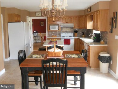 322 Wellham Ave, Glen Burnie, MD 21061 - photo 4