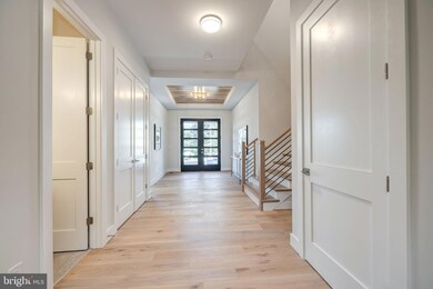 413 Orleans Cir SW, Vienna, VA 22180 - photo 5