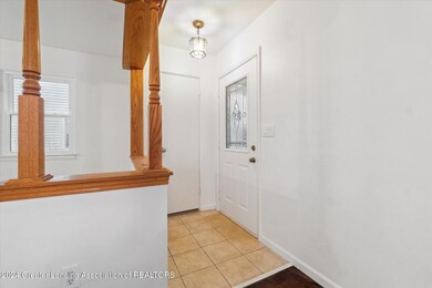 06-526-W-Berry-Ave-Lansing-MI-48910-Wind