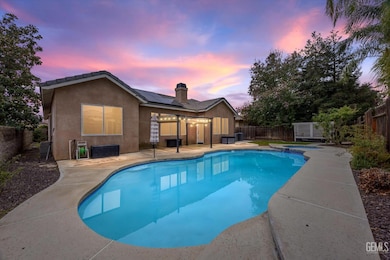 9302 Vistoso Way, Bakersfield, CA 93312 - photo 2