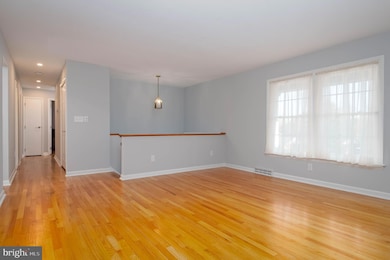 8006 Woodhaven Ct, Rosedale, MD 21237 - photo 6