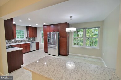18815 Summer Oak Ct, Germantown, MD 20874 - photo 5