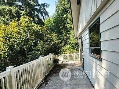 330 SE Carlesta Ave, Chehalis, WA 98532 - photo 4