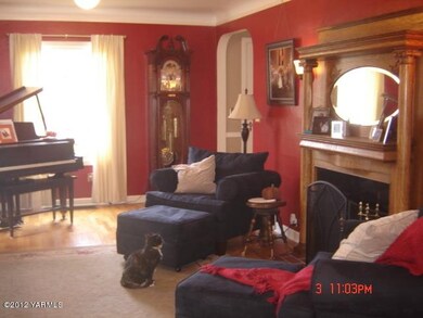 Living Room with Fireplace