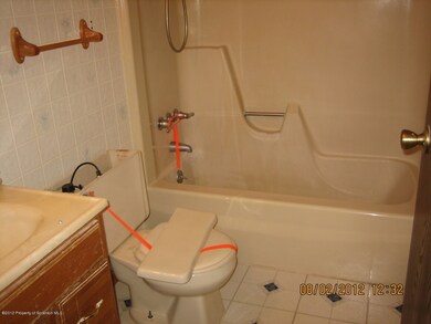 407 Rock St, Taylor, PA 18517 - photo 5