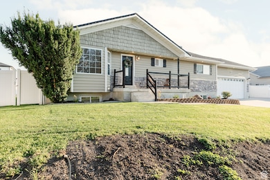 637 W 150 N, Hyrum, UT 84319 - photo 3