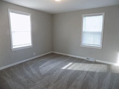 2034 Frances Ave, Elkhart, IN 46516 - photo 6