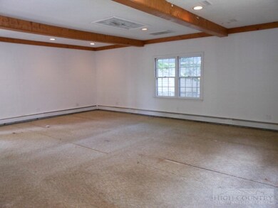 LARGE BACK ROOM