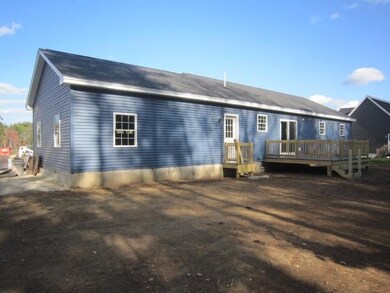 18 Carol Ct, Suncook, NH 03275 - photo 3