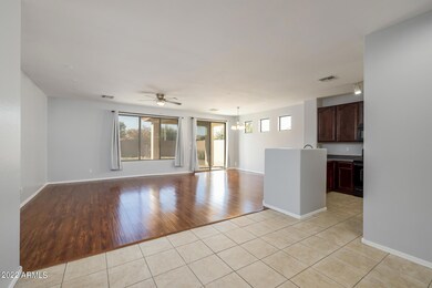 5)GREAT ROOM