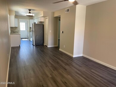 2859 E Capri Cir unit 4, Mesa, AZ 85204 - photo 4