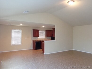 2704 N 20th St, Broken Arrow, OK 74012 - photo 6