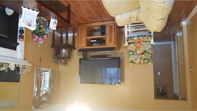 524 Primos Ave, Folcroft, PA 19032 - photo 4