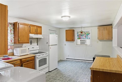 1628 Ballahack Rd, Chesapeake, VA 23322 - photo 3