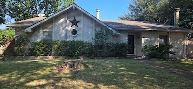 730 Pinehill Ln, Grand Prairie, TX 75052 - photo 2