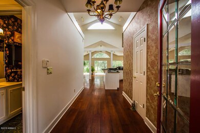 3 Foyer