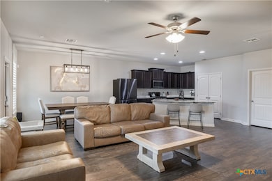 249 Cobble Stone Ct, Victoria, TX 77904 - photo 4