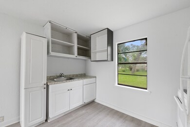 806 E Emily Ave unit 1, Wharton, TX 77488 - photo 5