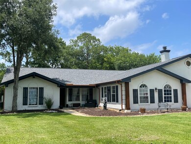 1917 Lundy Ln, Friendswood, TX 77546 - photo 2