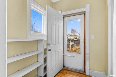 204 Catherine St, Pekin, IL 61554 - photo 4