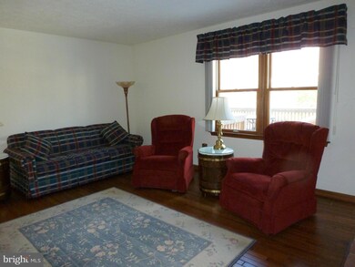 4287 Candlestick Ct, Dumfries, VA 22025 - photo 3