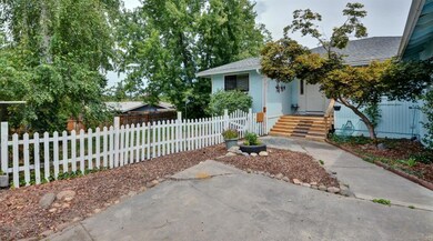 3021 Cleopatra Cir, Medford, OR 97504 - photo 2