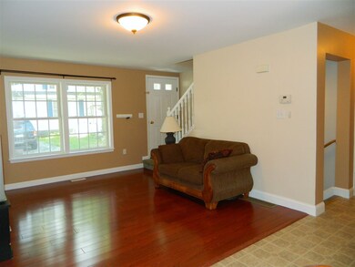 61 W Prescott St unit A, Nashua, NH 03064 - photo 5