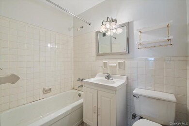 Grandview Tower unit 4B, Elmhurst, NY 11373 - photo 4