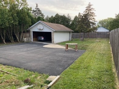 426 Keller Ave, Waukegan, IL 60085 - photo 3