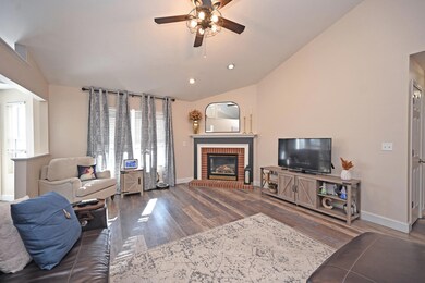 8592CranbrookWay_7