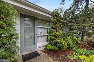 8711 Brierly Ct, Chevy Chase, MD 20815 - photo 7