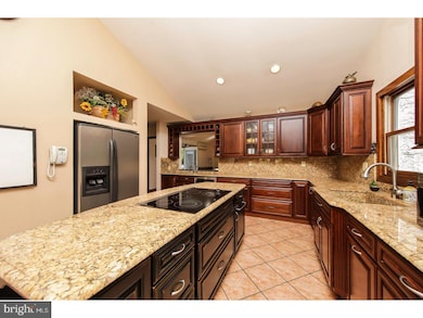 435 Mulberry Ct, Langhorne, PA 19047 - photo 3