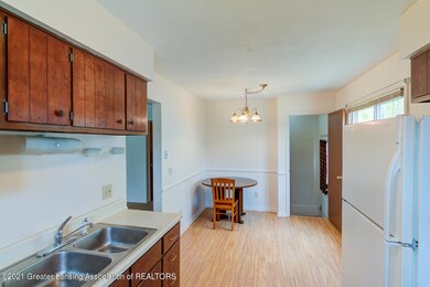 4108 Burchfield Dr, Lansing, MI 48910 - photo 6