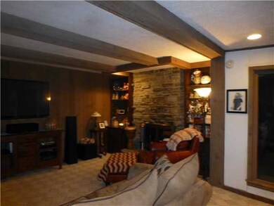 1876 Greenglen Ct, Columbus, OH 43229 - photo 4