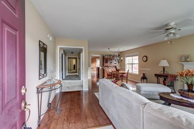 There’s plenty of space for placing all those favorite furnitures pieces you’ve collected through the years