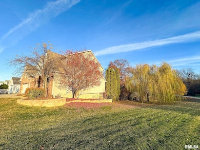 108 Village Dr, Washington, IL 61571 - photo 2