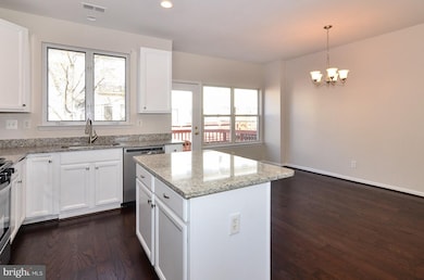 2568 James Madison Cir, Herndon, VA 20171 - photo 5