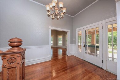 653 Davie Ave, Statesville, NC 28677 - photo 7