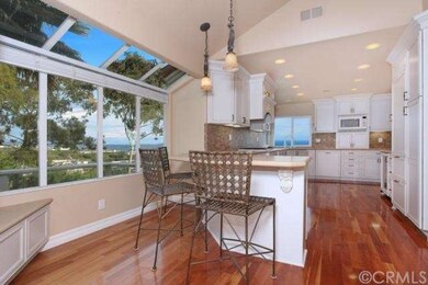 Bright And Cheerful Kitchen With Coastline And Mou