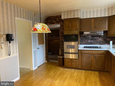 505 Penrose Ln, Warminster, PA 18974 - photo 2