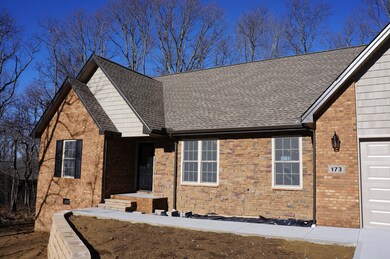 173 Trentwood Dr, Crossville, TN 38558 - photo 3