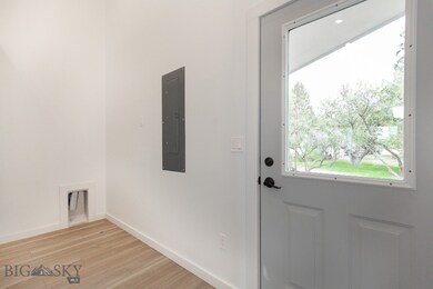 Interior Entry & Laundry