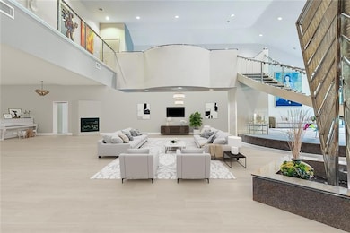 Do you prefer contemporary or traditional style? P