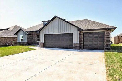 2008 W Flintlock Way, Mustang, OK 73064 - photo 5