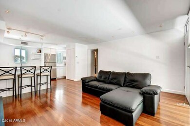 7601 E 2nd St Unit 27-small-003-Living R