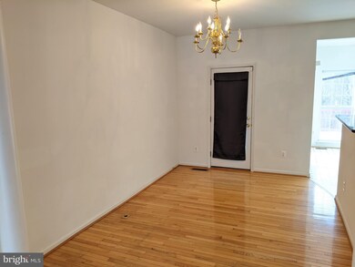 13115 Rosebay Dr, Germantown, MD 20874 - photo 3