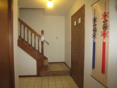 923 Hickory Dr, Marysville, OH 43040 - photo 5