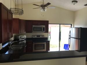 9143 Bedford Dr, Boca Raton, FL 33434 - photo 4