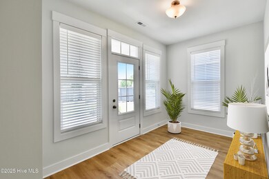 2 Foyer