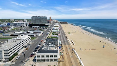 218 3rd Ave #204 The Baltic